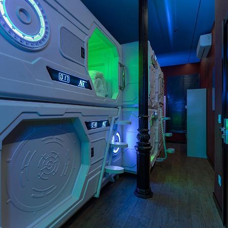Art Seven Hostel Capsules Madrid Exterior foto