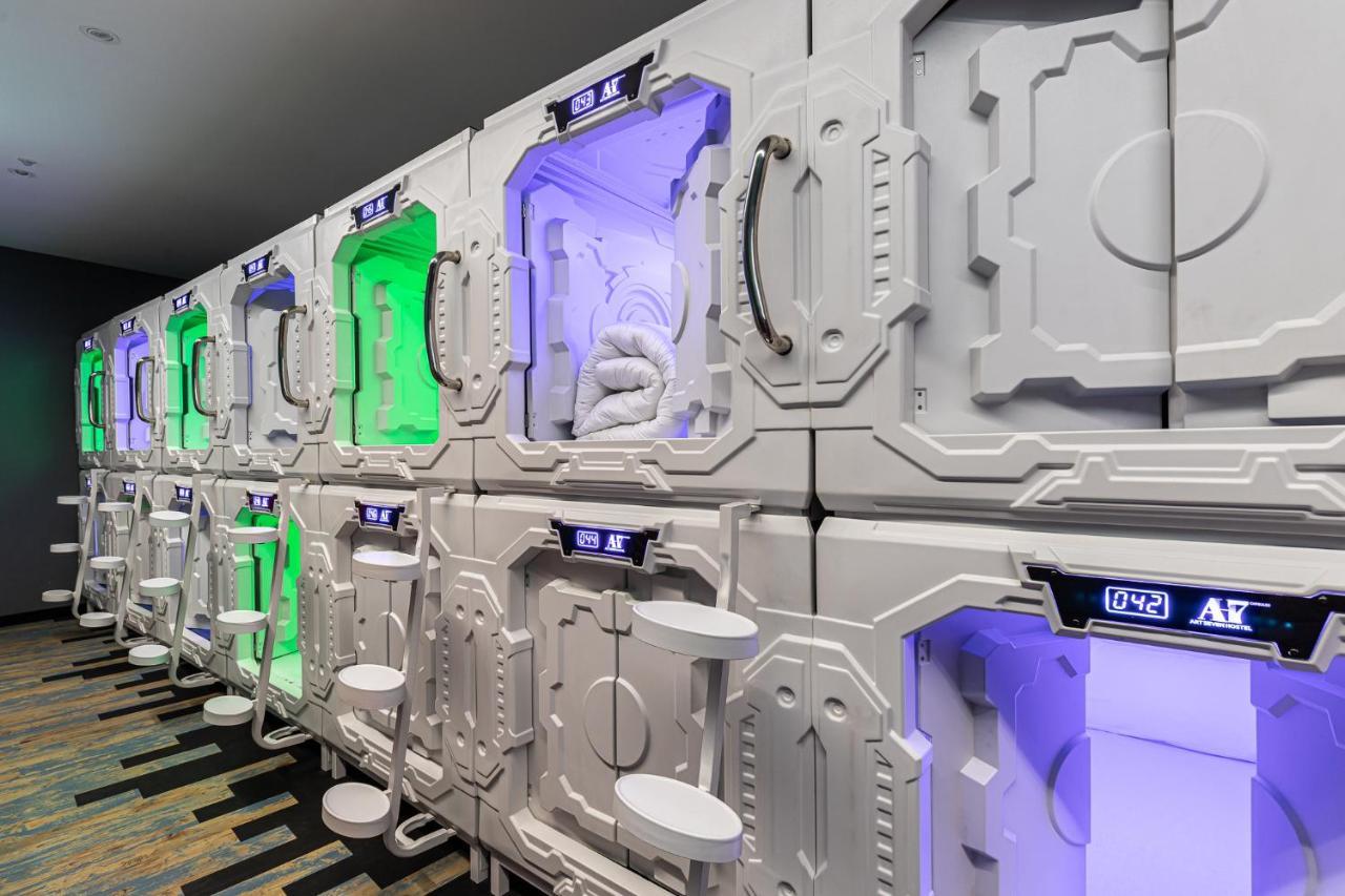 Art Seven Hostel Capsules Madrid Exterior foto