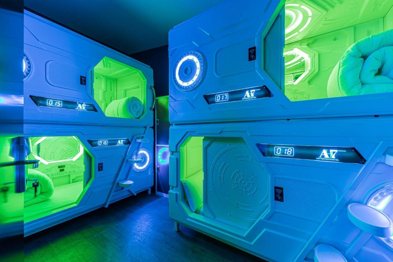 Art Seven Hostel Capsules Madrid Exterior foto