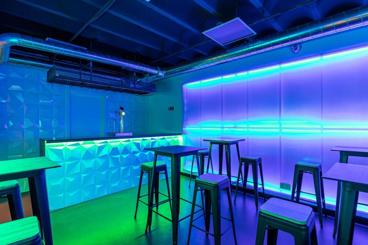 Art Seven Hostel Capsules Madrid Exterior foto