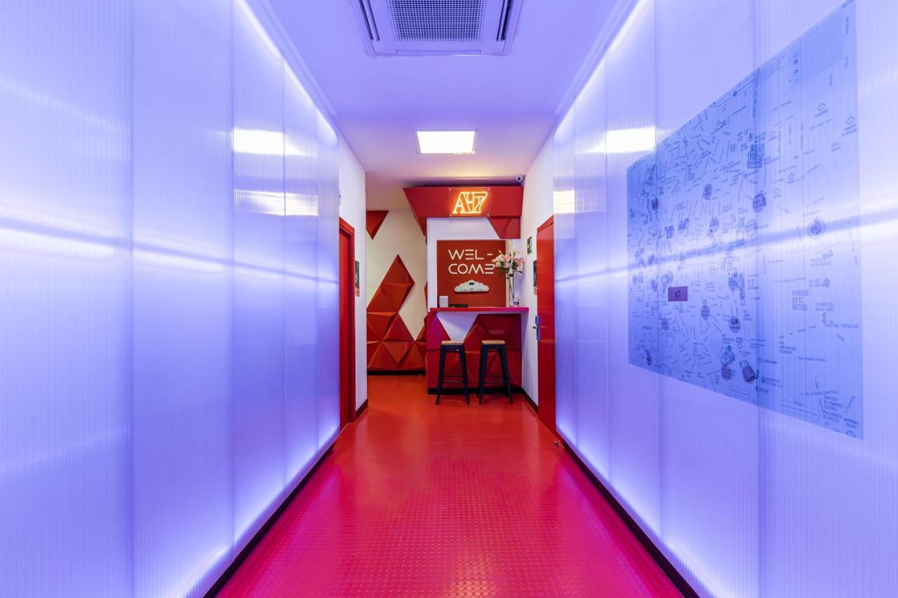 Art Seven Hostel Capsules Madrid Exterior foto