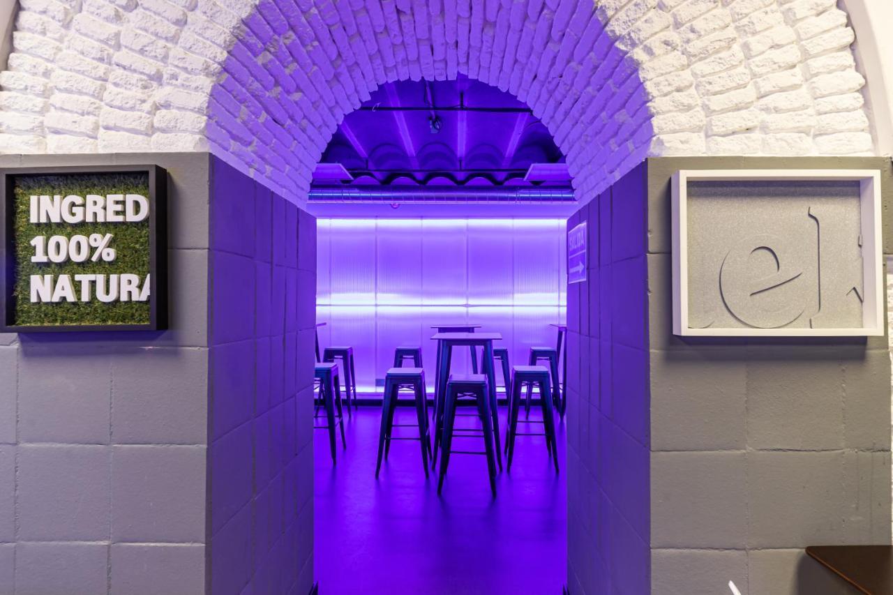 Art Seven Hostel Capsules Madrid Exterior foto