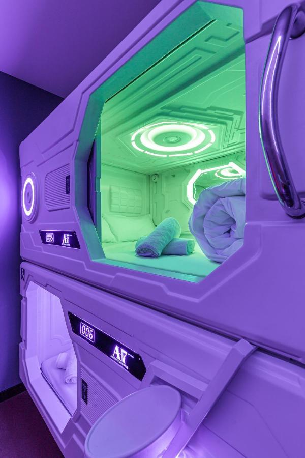 Art Seven Hostel Capsules Madrid Exterior foto