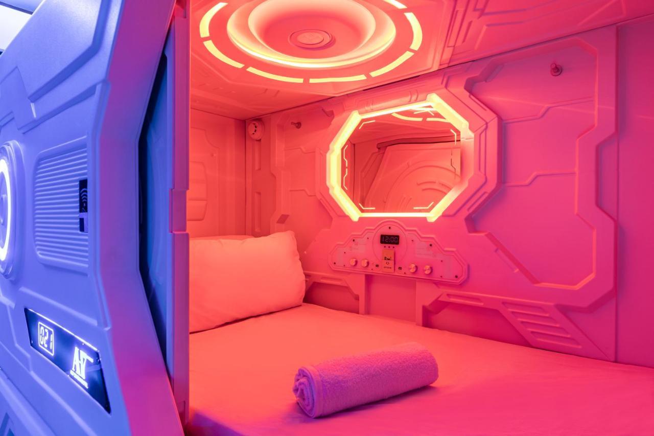 Art Seven Hostel Capsules Madrid Exterior foto