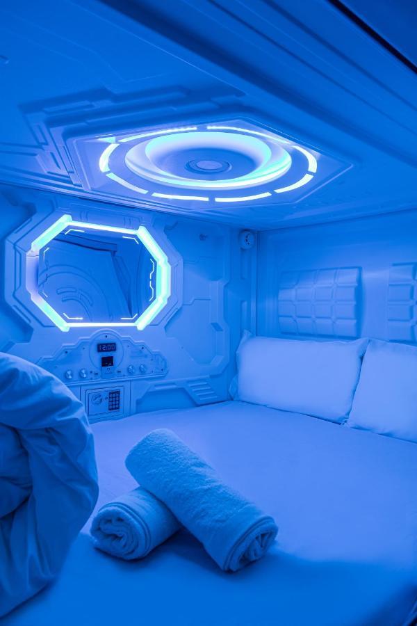 Art Seven Hostel Capsules Madrid Exterior foto