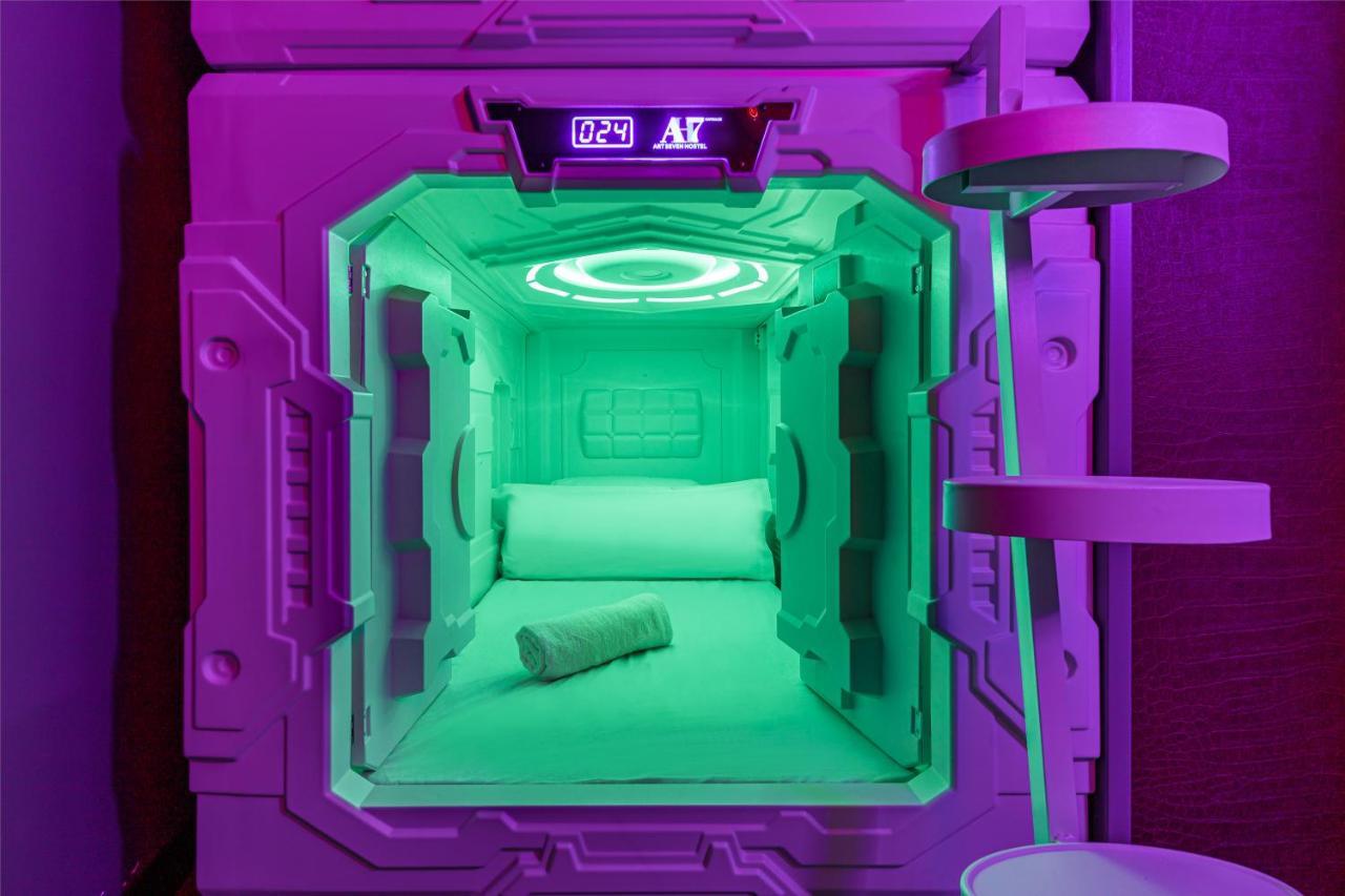 Art Seven Hostel Capsules Madrid Exterior foto