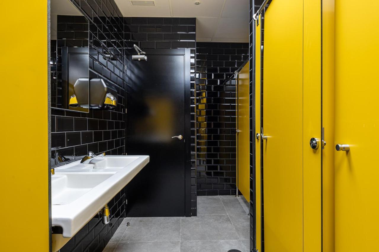 Art Seven Hostel Capsules Madrid Exterior foto